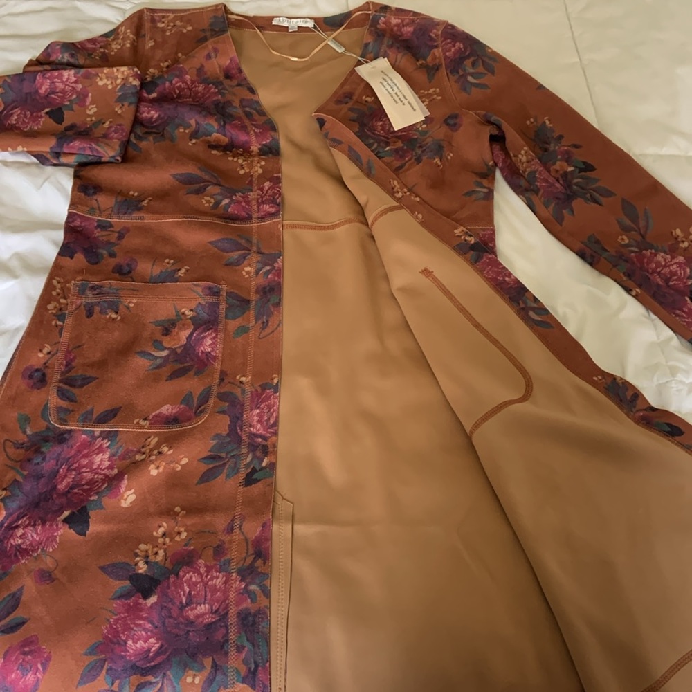 Solitaire Floral Jacket - Picture 2 of 7